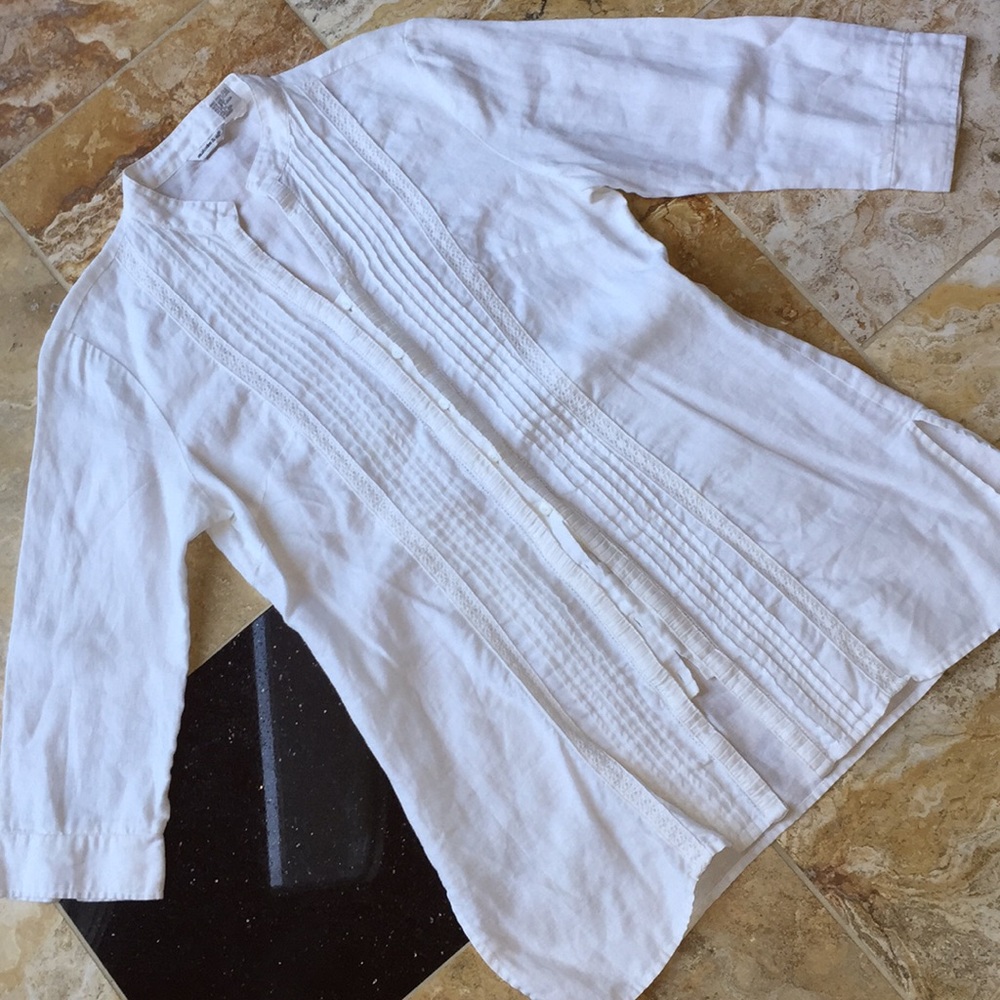 Richard Malcolm & Co. 100%Linen VNeck button front